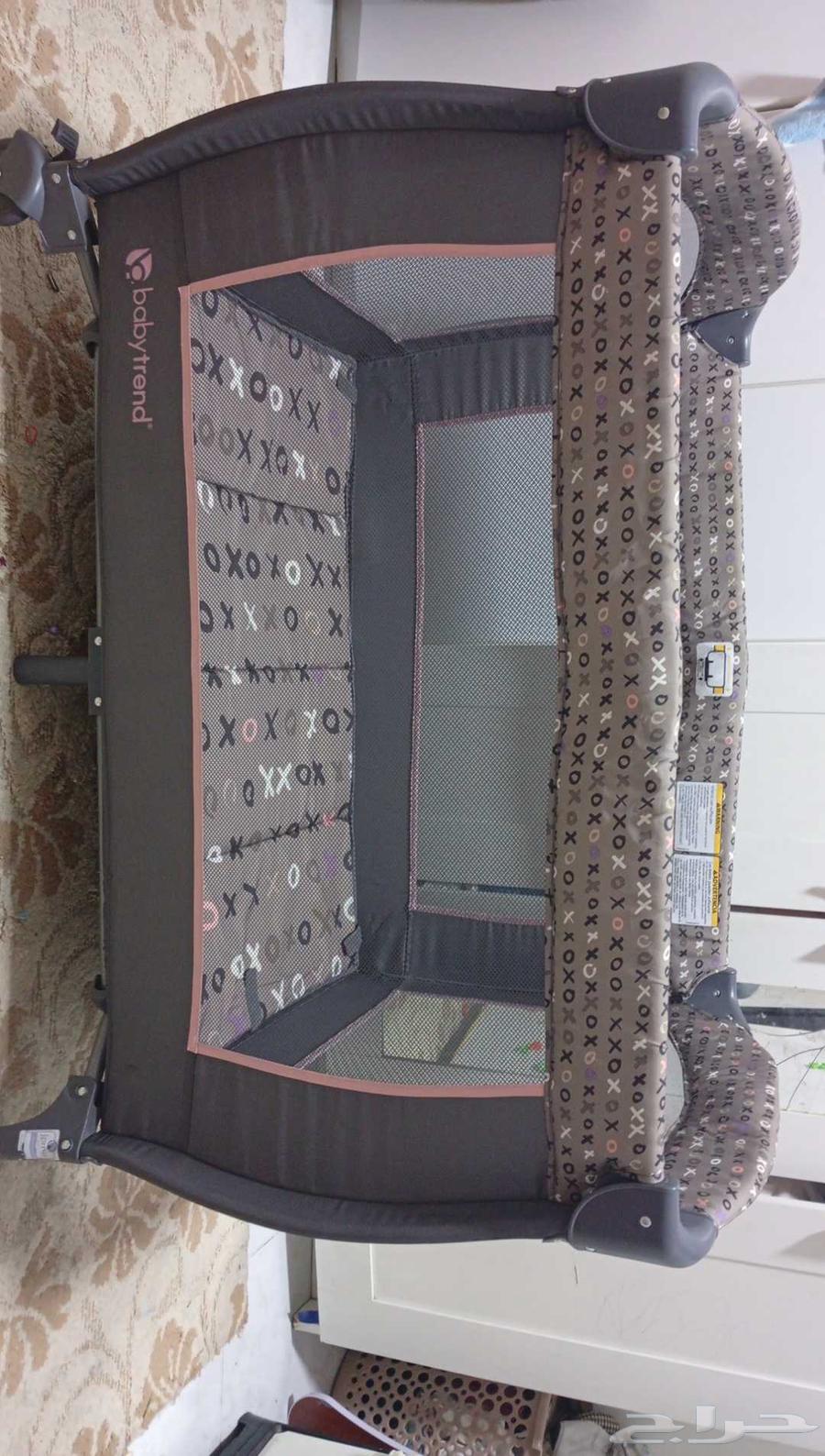 سرير ومحبس أطفال من ماركة بيبي ترند64435122851585110