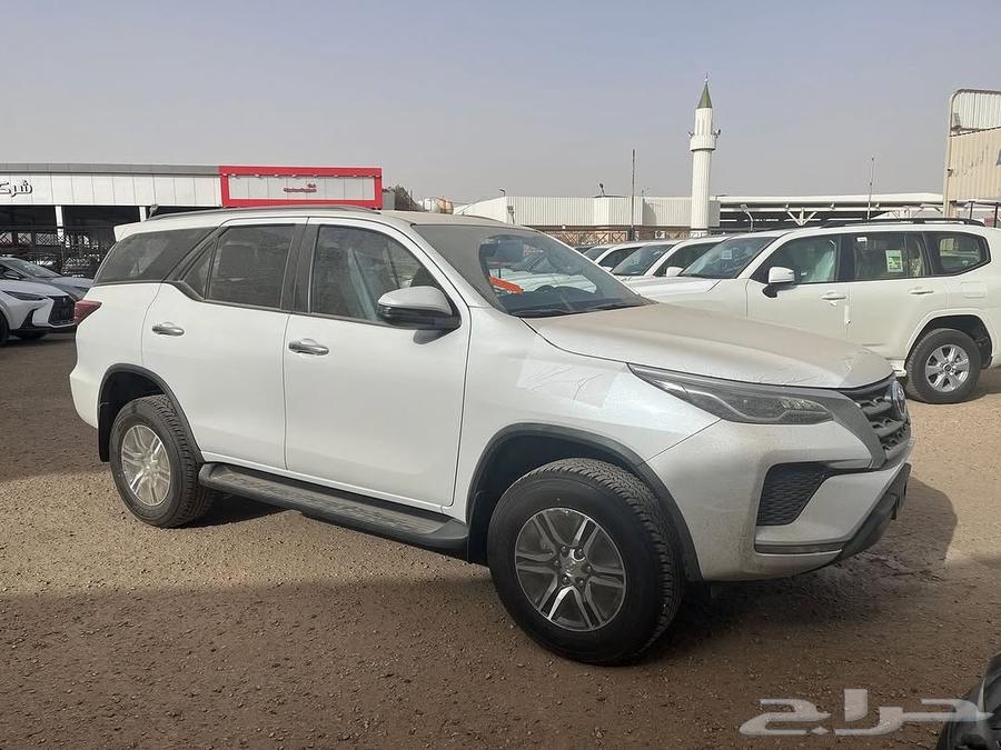 تويوتا فورتشينر بنزين دبل 202564595709331970111