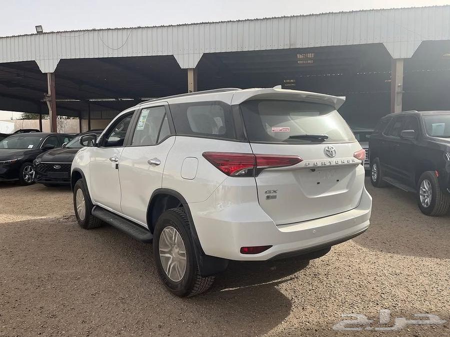 تويوتا فورتشينر بنزين دبل 202564595709331970113