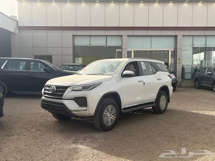 تويوتا فورتشينر بنزين دبل 202564595709331970110