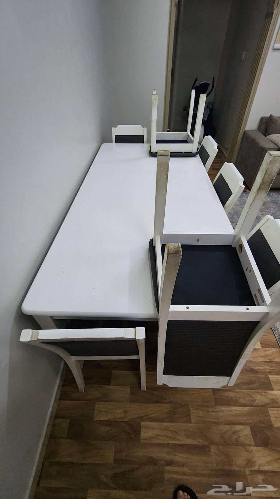 طاولة طعام نظيفة للبيع64438351240451112