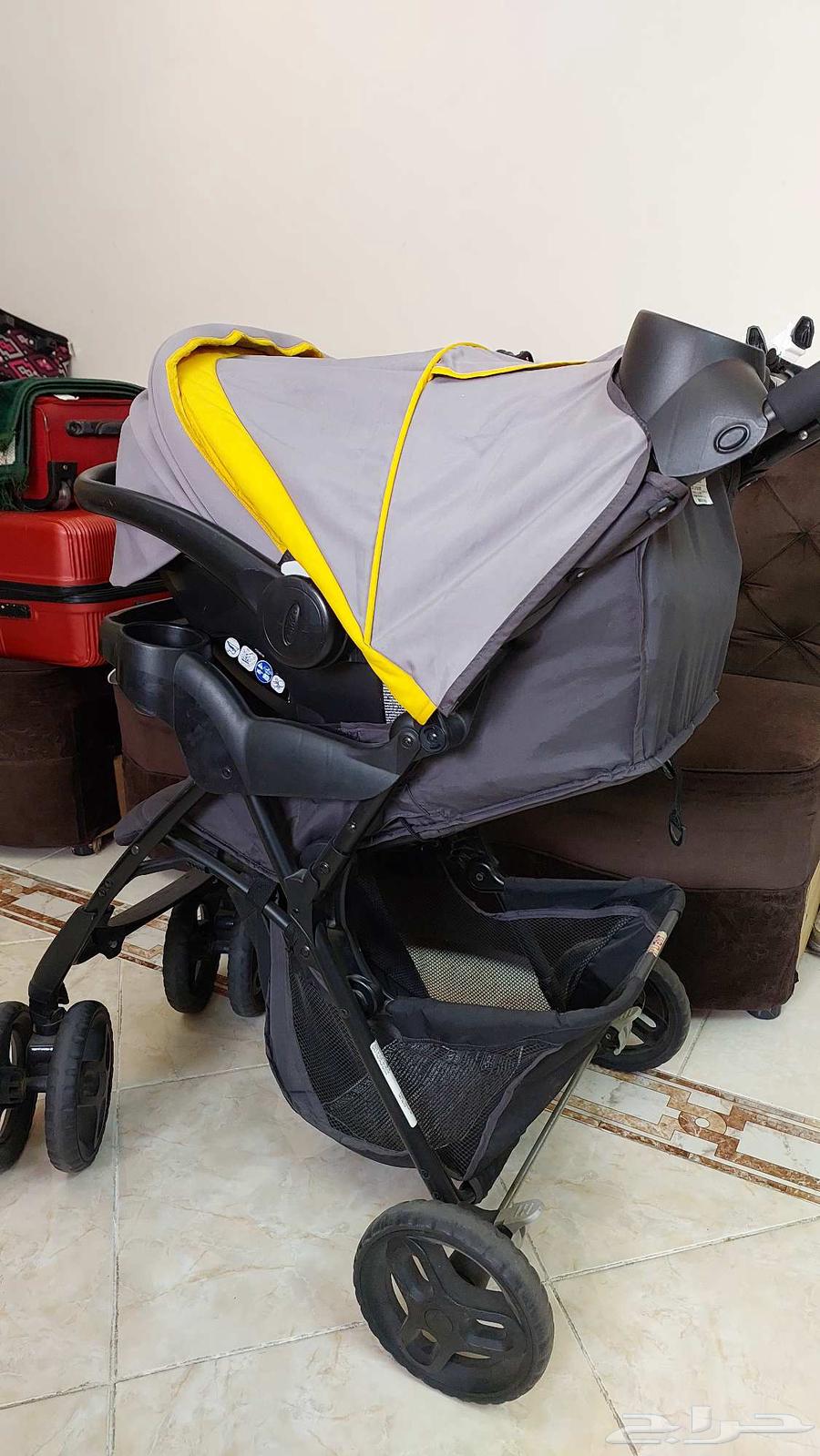 Baby stroller with car seat. Original Groco set. Very light use and in64433593246211114