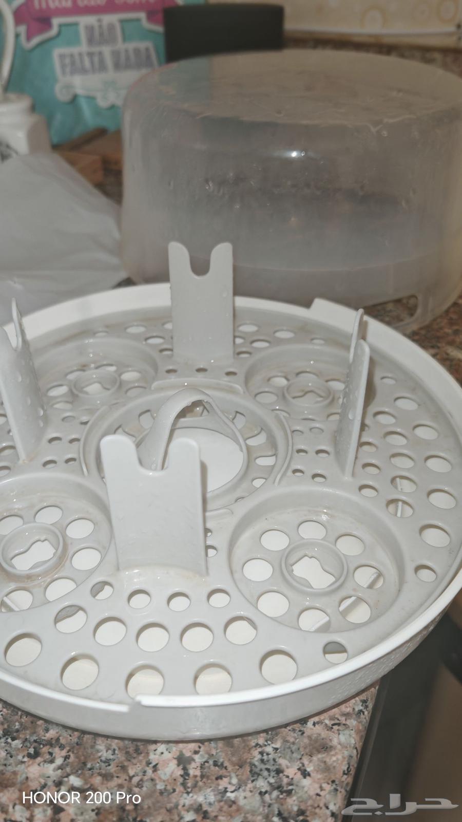 معقمة ببرونات من ماركة تومي السعر 50 ريال64437328645122111