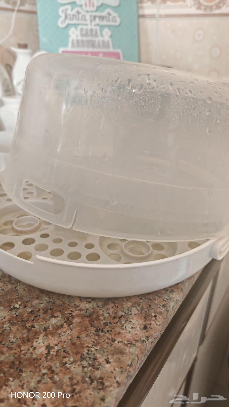 معقمة ببرونات من ماركة تومي السعر 50 ريال64437328645122110