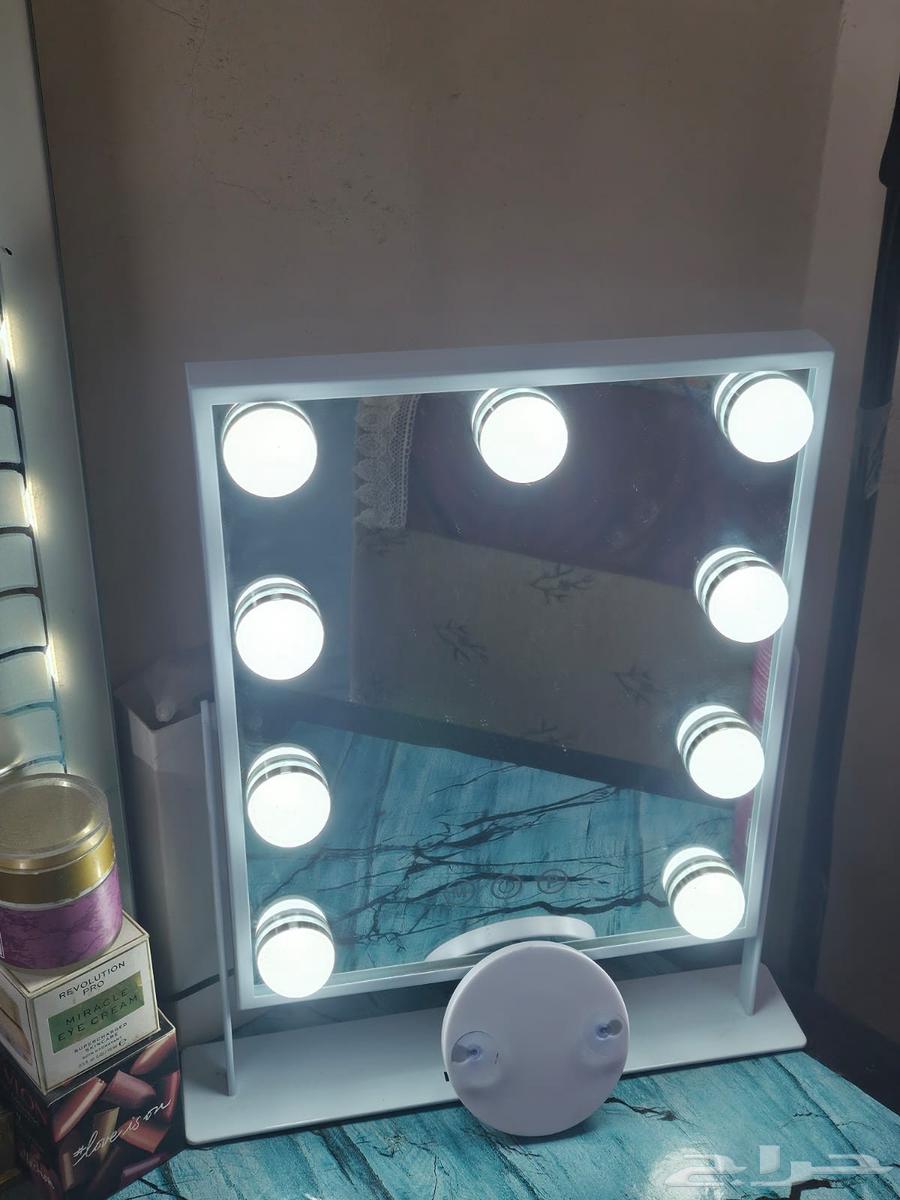 Dressing mirror64434782002562111