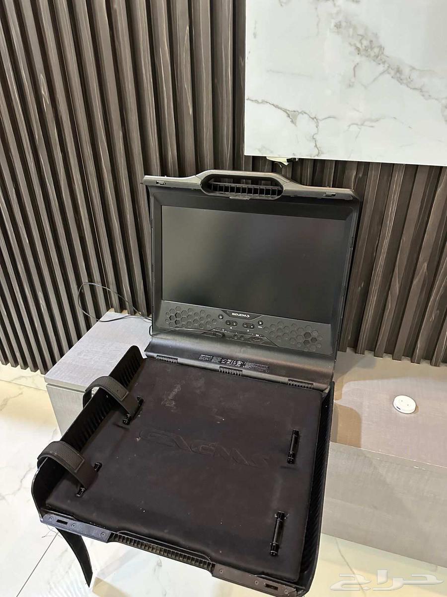 شاشة قابلة للحمل64438780179842110