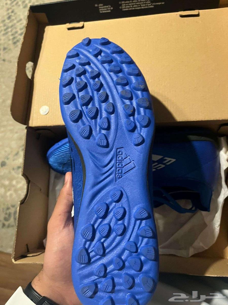 جزم كرة قدم أديداس أصلية (درجة أولى) شبه جديد السعر مناسب64437018514433111