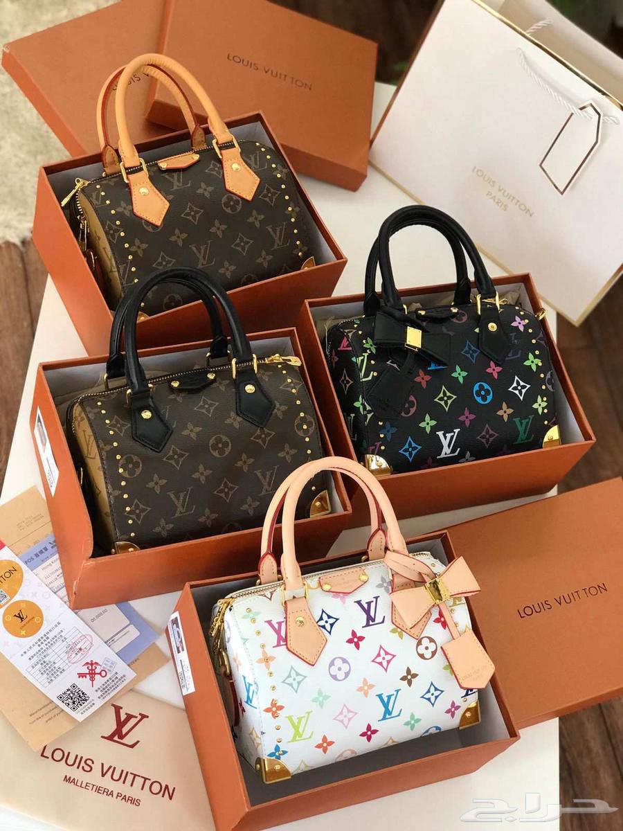 شنط مع كل ملحقاتها وشهاده الماركه64438498701697110