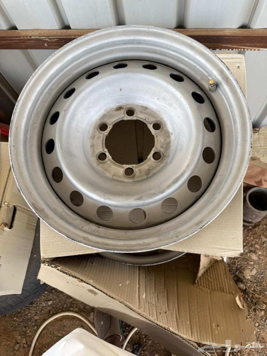 للبيع جنوط هايلكس وكاله اصليه طقم مقاس 17 تركب على جميع64436320083201110