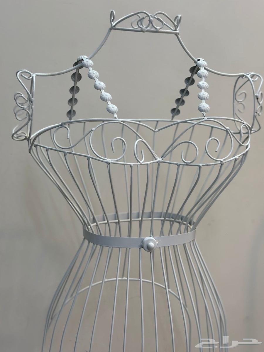 للبيع استاند ملابس ومانيكان ابيض64434197064194111