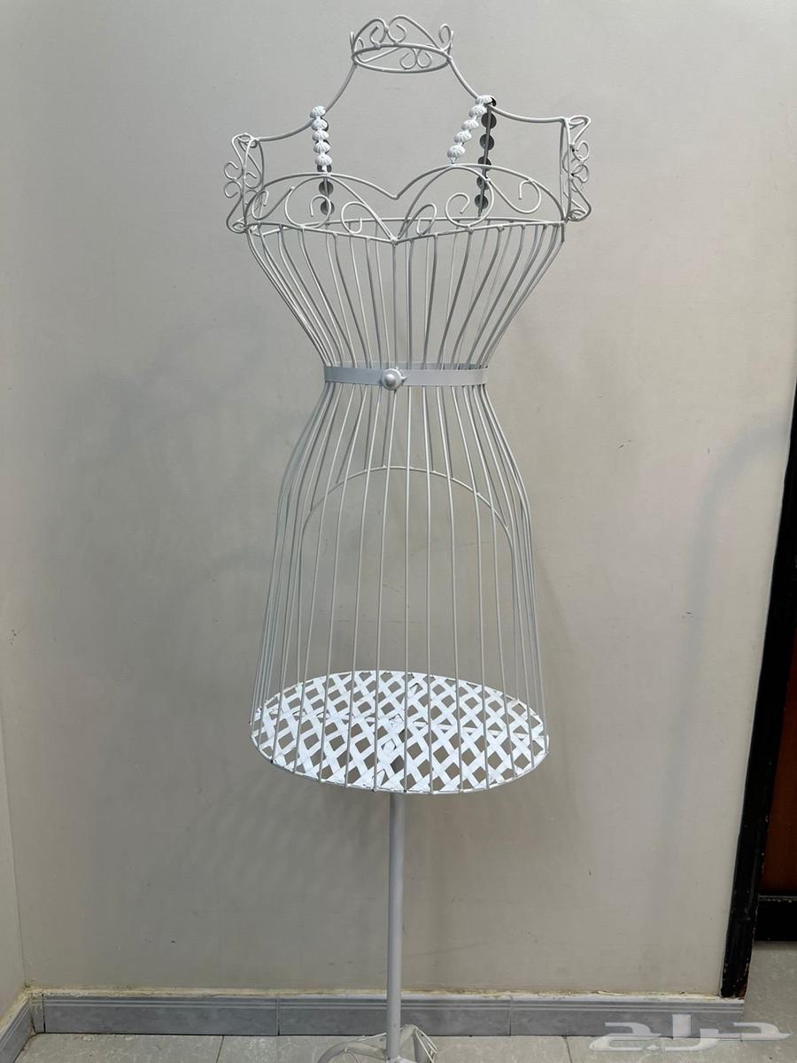 للبيع استاند ملابس ومانيكان ابيض64434197064194113