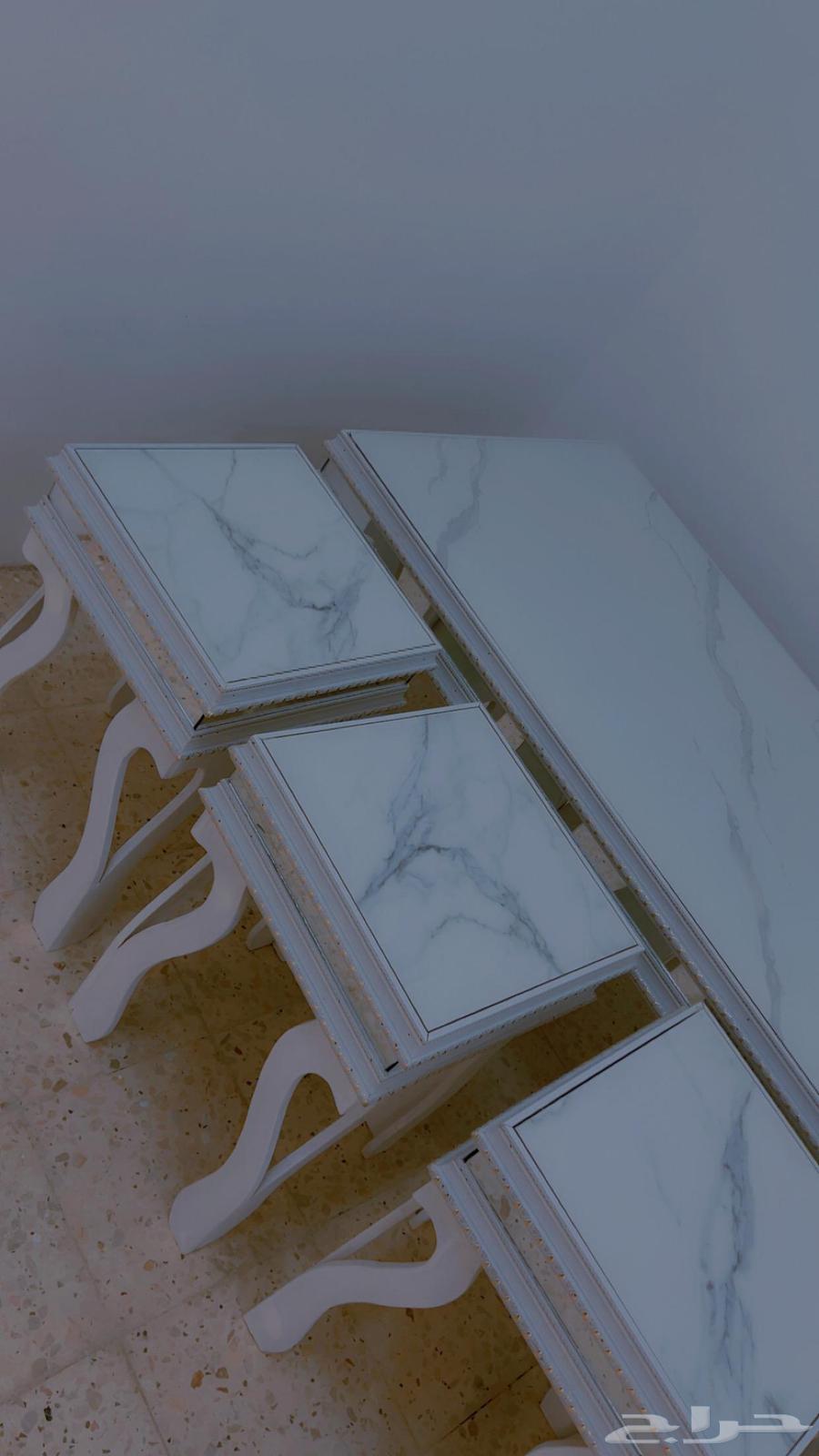 Table for sale, clean with little use64441581116803111