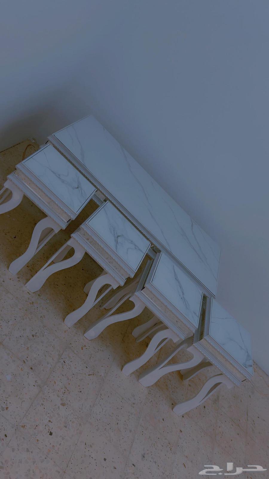 Table for sale, clean with little use64441581116803110