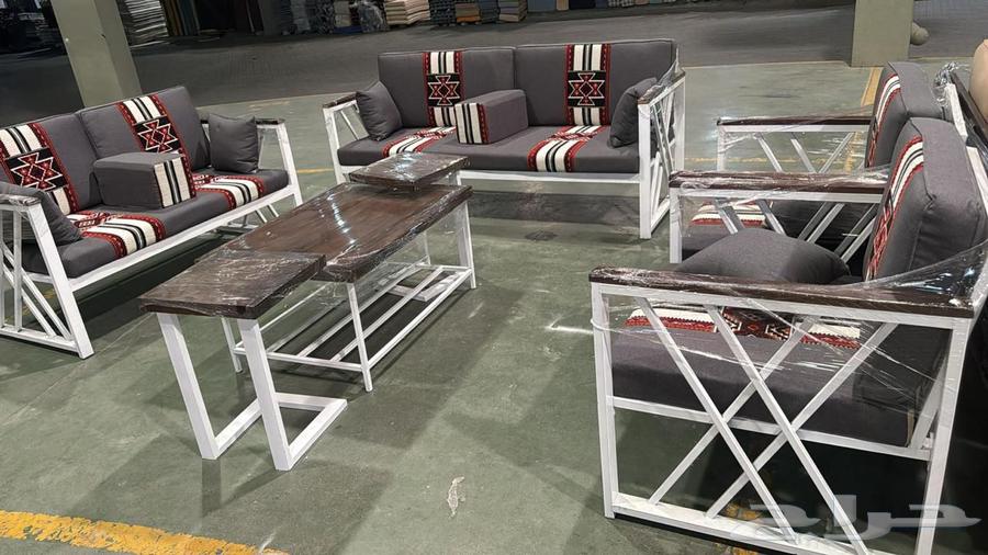 كراسي خشب وجلسات خارجية64440955079555113