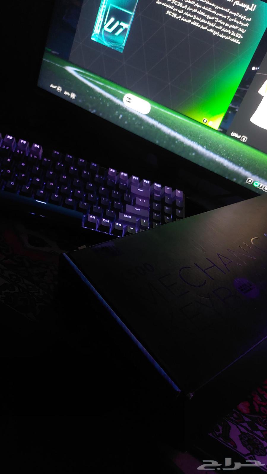 كيبورد K500 MECHANICAL RBG شبه جديد بكامل اغراضه64434401427841110
