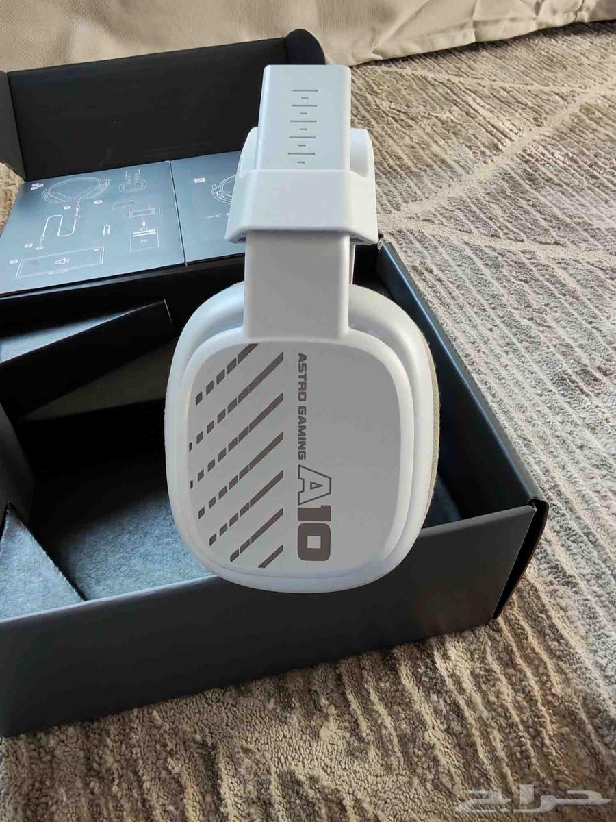 Astro A10 headset used for 9 months, reason for sale: upgrading64438645599361112