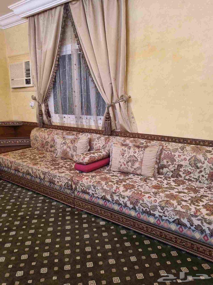 Sofa used very little and clean64434278620547112