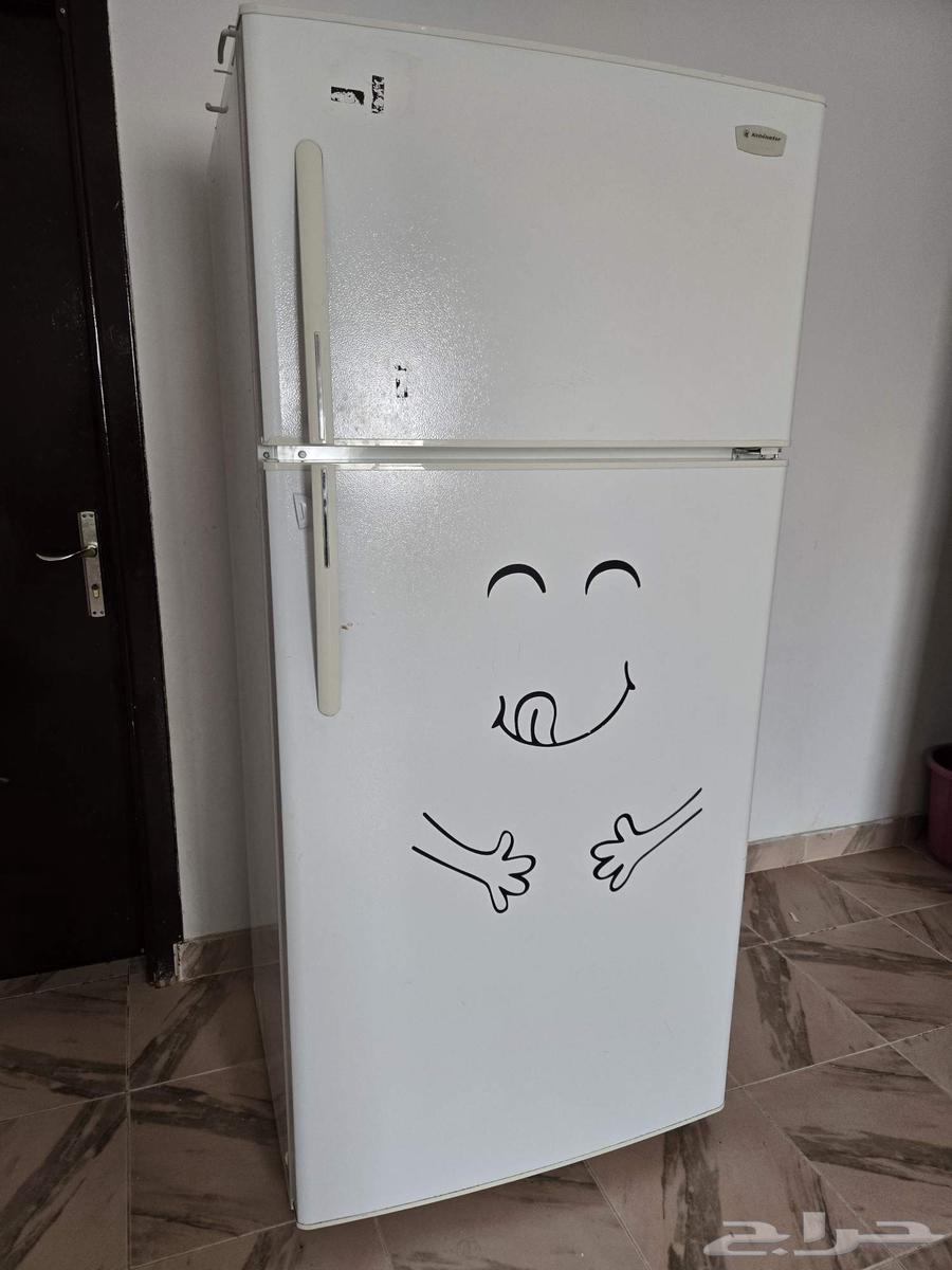 للبيع ثلاجة كالفينيتور كبيرة تحتاج صيانة64436722143107110