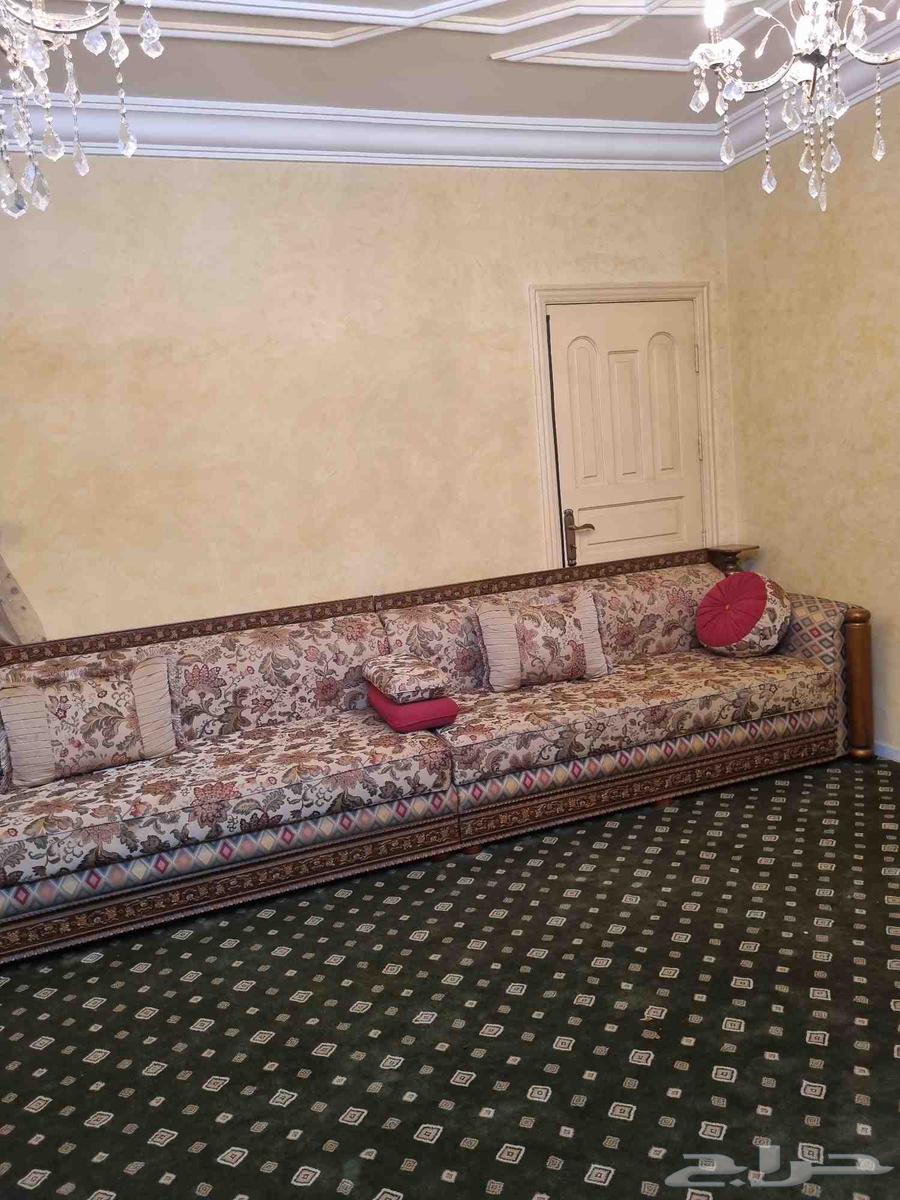 Sofa used very little and clean64434278620547113