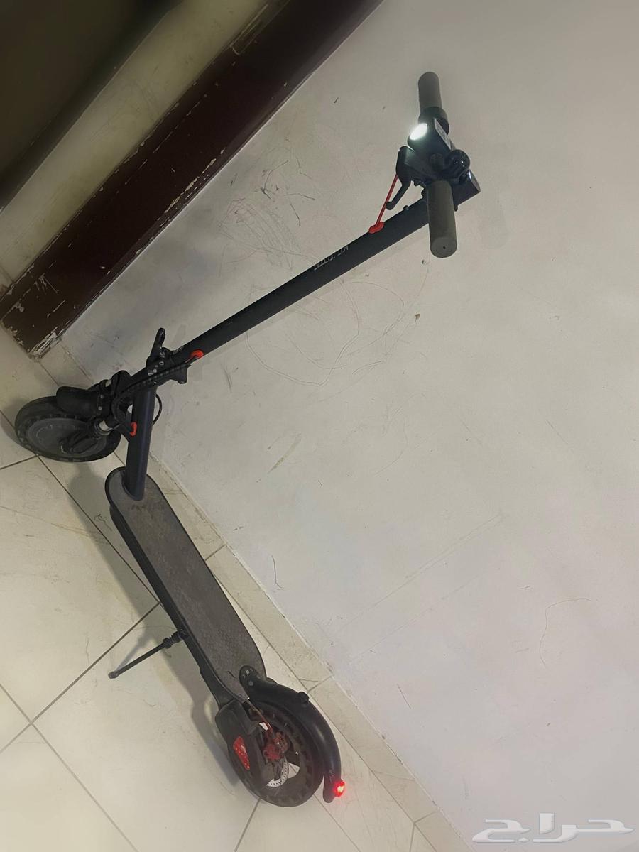 Bought a new scooter for 900, selling for 700 used for 1 month relationships64439932466817110