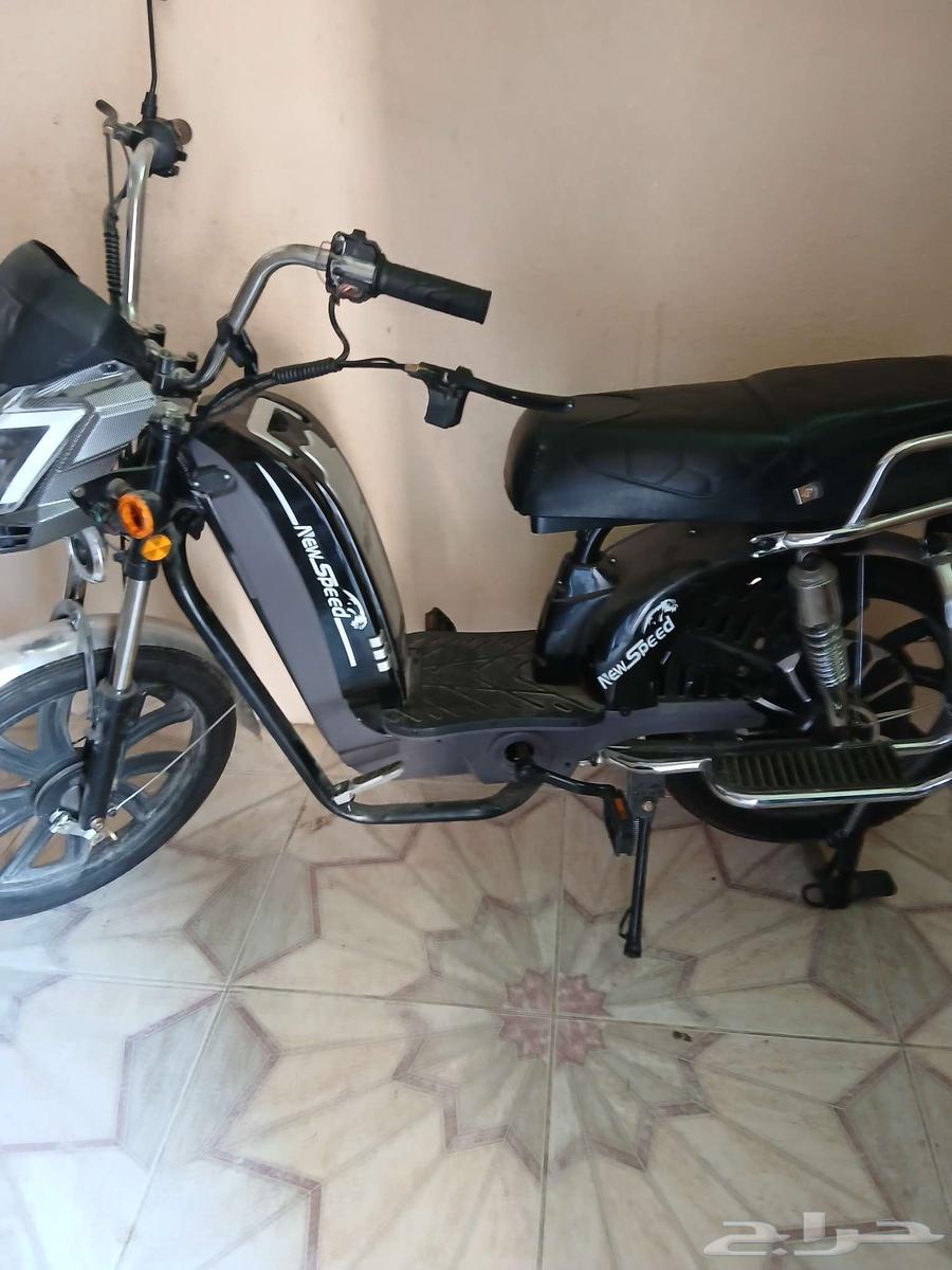 Dabab scooter, nothing new, used for two months on Asus64435610972289112