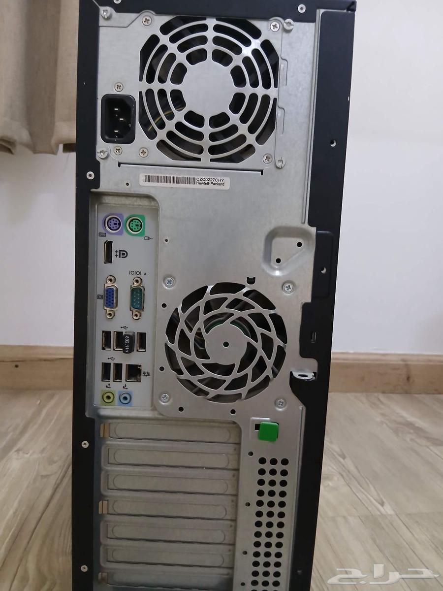 Desktop computer with all its accessories64434374050305112