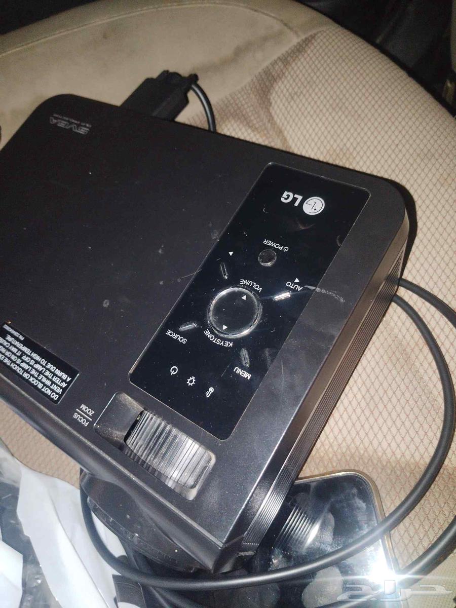 ببروجكتر نضيف شغال على الشرط تعال جربه بنفسك السعر 500 قابل64440383779201112