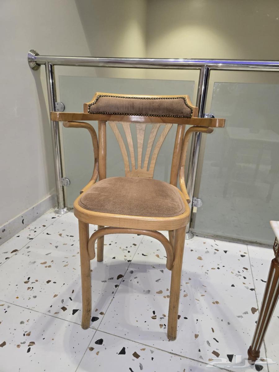 كراسي خشب وطاولات خشب كافية أو مطعم شبه الجديدة64437382774657114