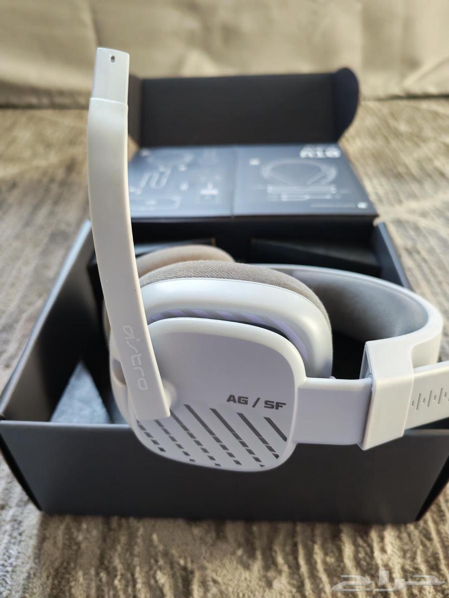 Astro A10 headset used for 9 months, reason for sale: upgrading64438645599361111