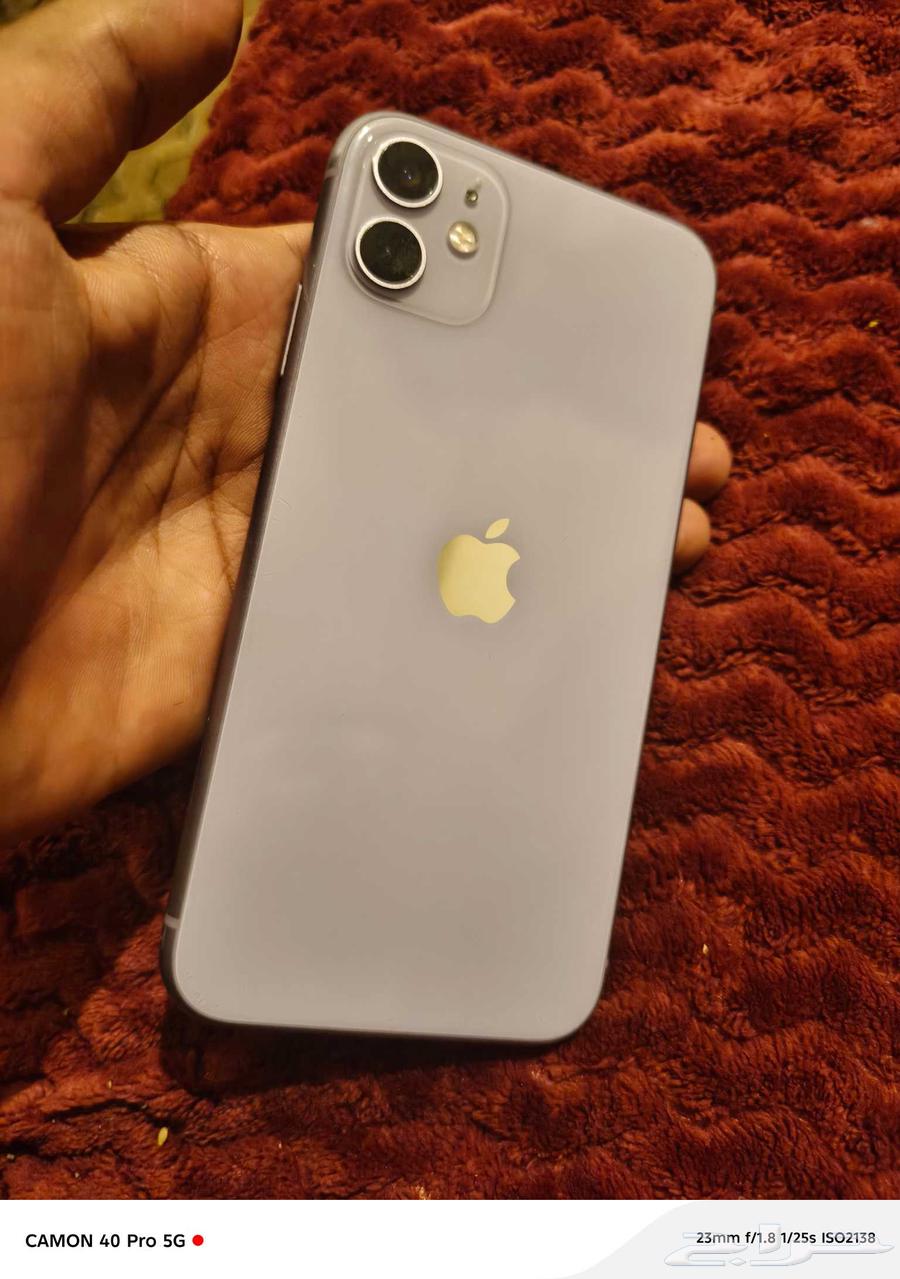 جوال ايفون 11 عادي بس شاشه مغير الجوال نظيف ما في شيء64440683891202110