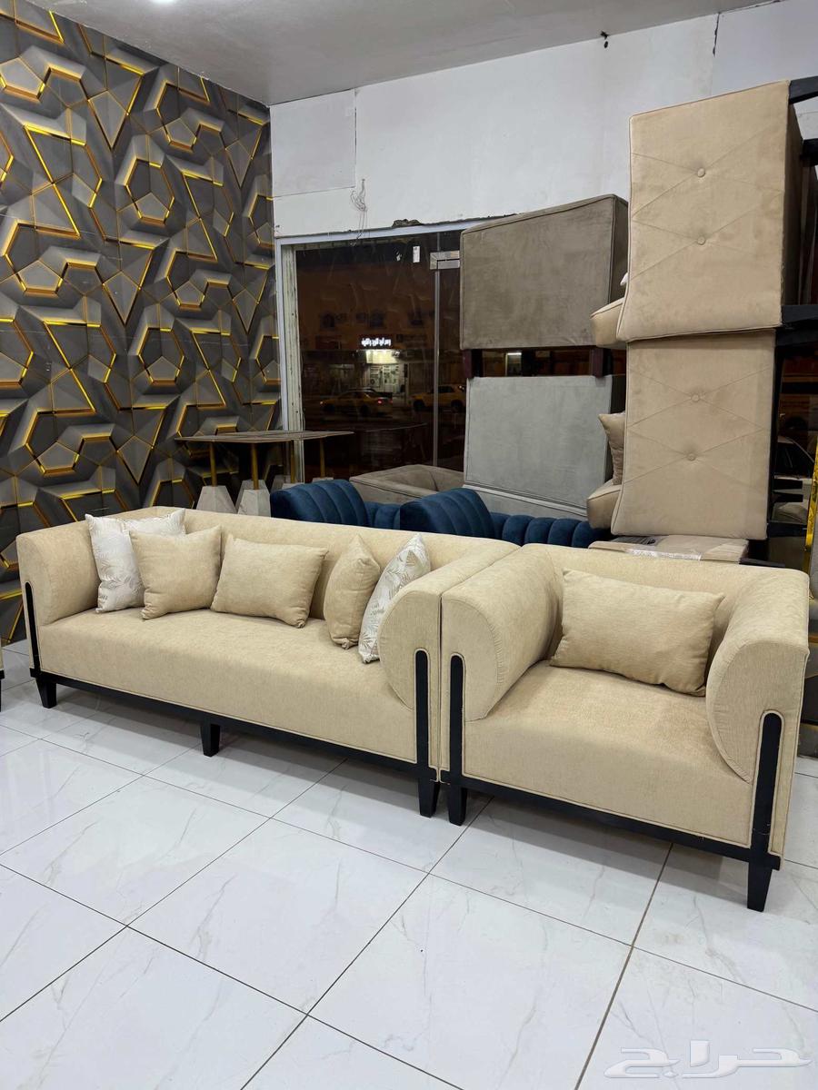 Classic 11-person sofa set, three three-seater pieces and two single pieces64436762965123111