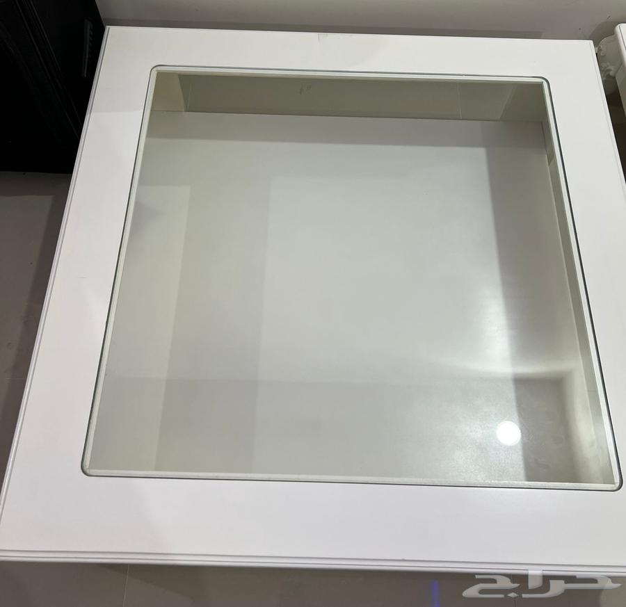 Carpet rug, wardrobe, and 4-liter mixer table64424361265282112