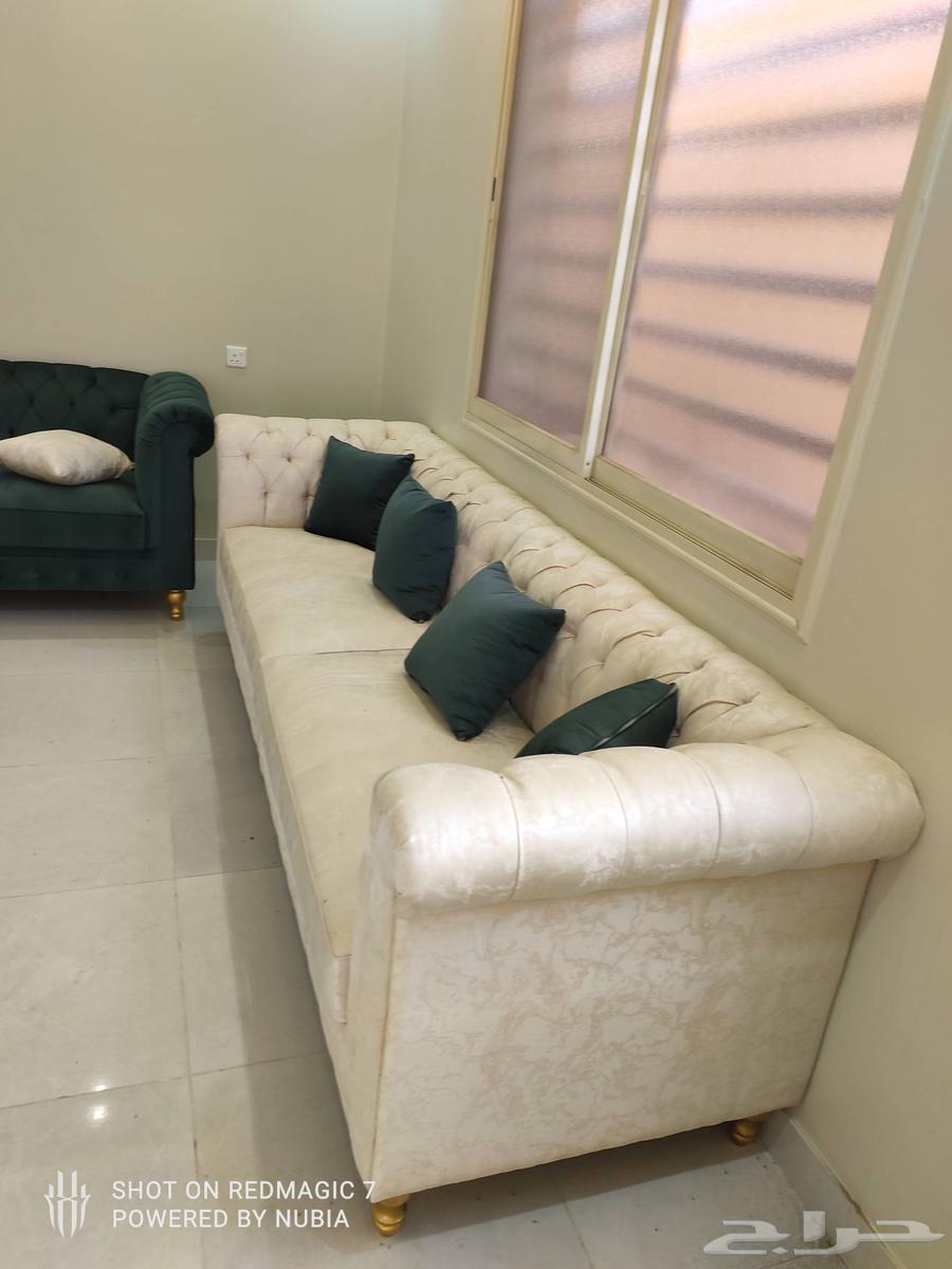 الكنب والطاوله مع بعض للبيع64438834149377114