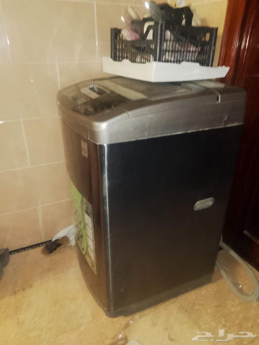 Table and washing machine64437988654083111