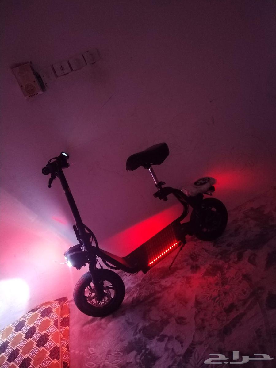Scooter64433619898498112