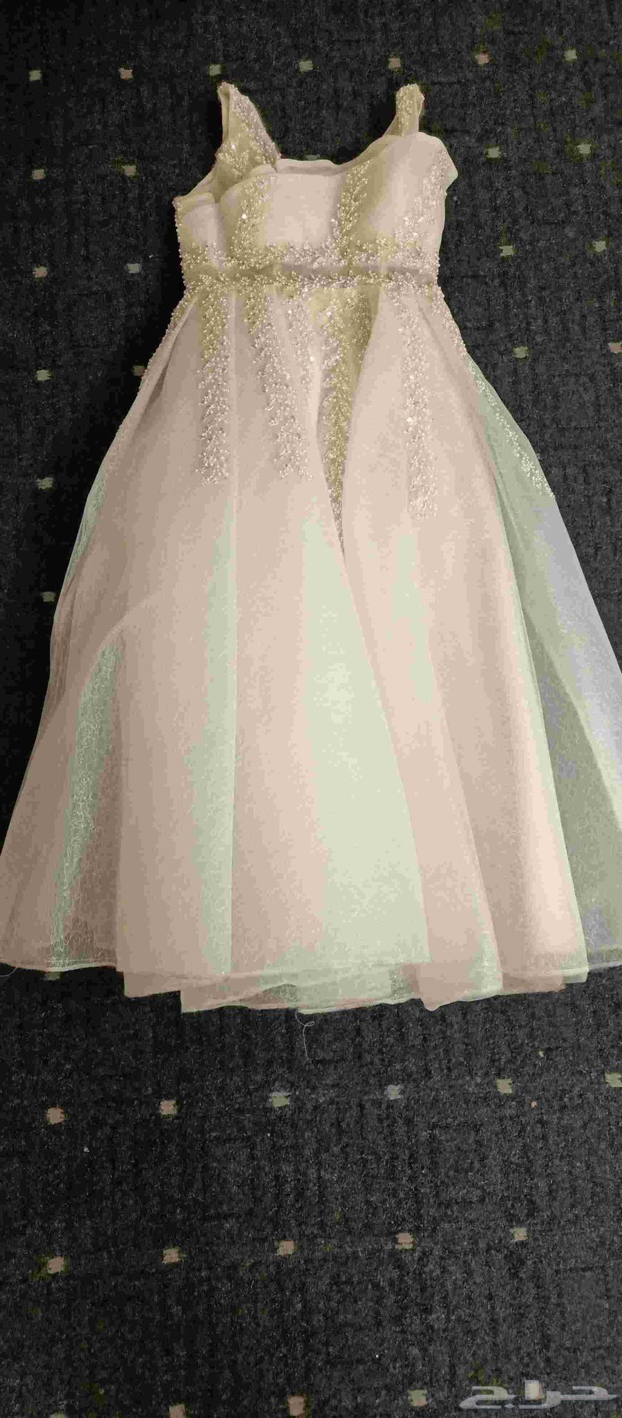 فساتين للسهرة شبه جديد استعمال مرة.. (200)ريال دون تفاوض64440505750018113