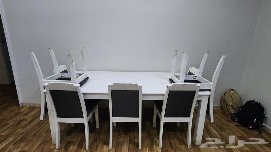 طاولة طعام نظيفة للبيع64438351240451111