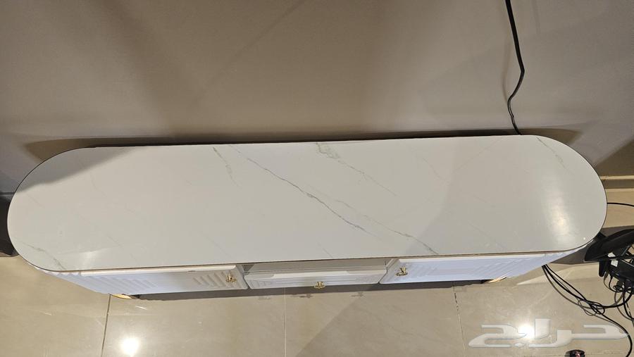 طاولة تلفزيون64438270346881111