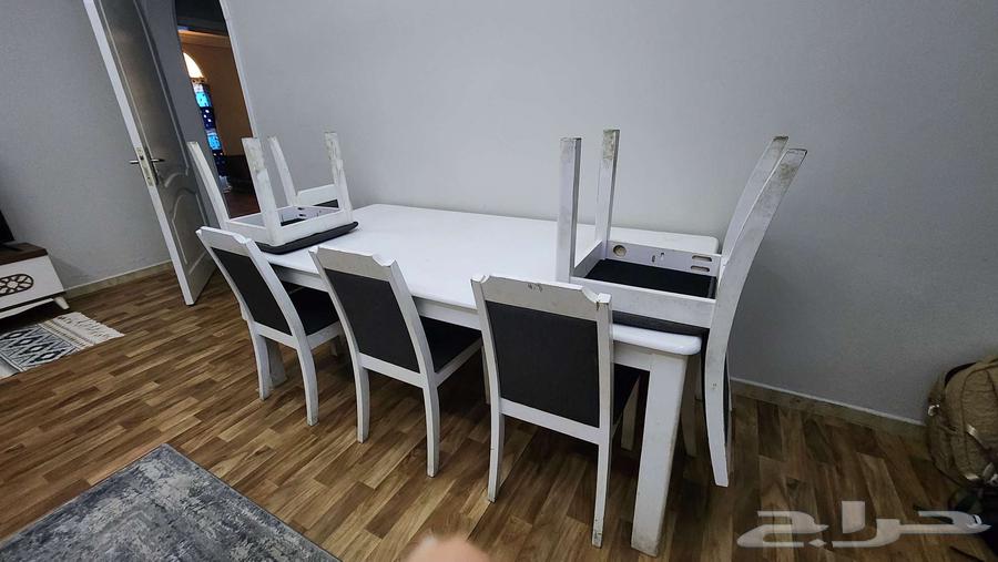 طاولة طعام نظيفة للبيع64438351240451110