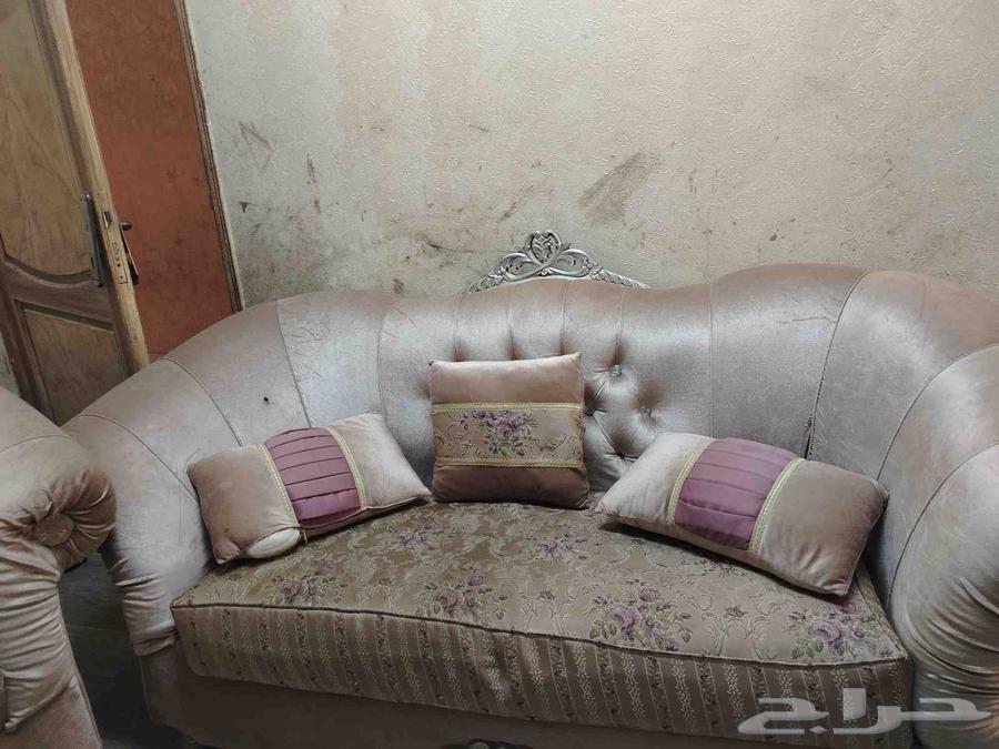 Complete harem room with its tables64439946653059114