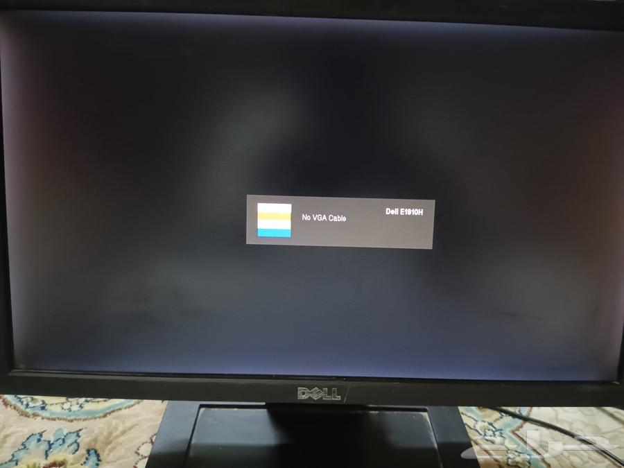 Two computer monitors64441131027585112