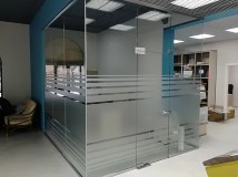 واجهات زجاج مكاتب ومعارض وفيلات وشاورات وجميع انواع الزجاج64436279627907113