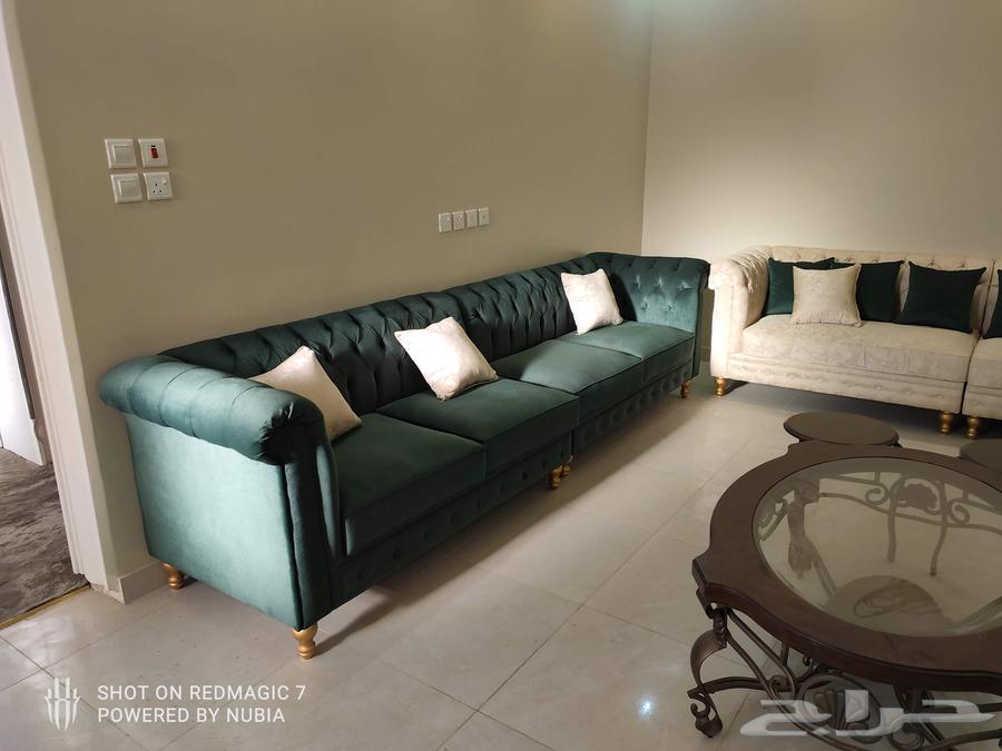 الكنب والطاوله مع بعض للبيع64438834149377110