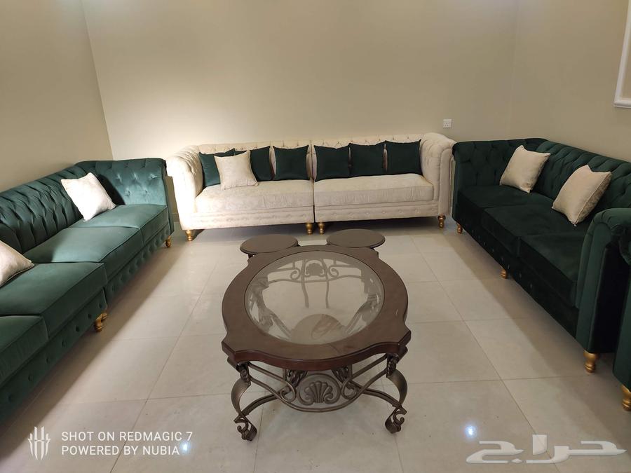 الكنب والطاوله مع بعض للبيع64438834149377111