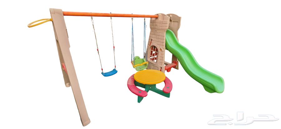 Children's swings and slide64426470051331110