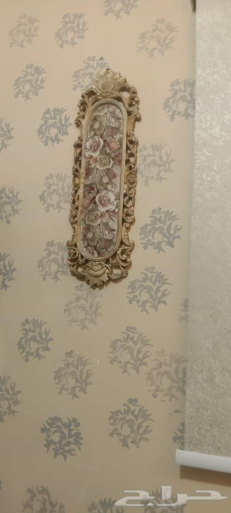 كنبة طويلة و2كراسي مفردة و4 طاولات مربعة واحدة مستطيلة وواحد64441267262849111