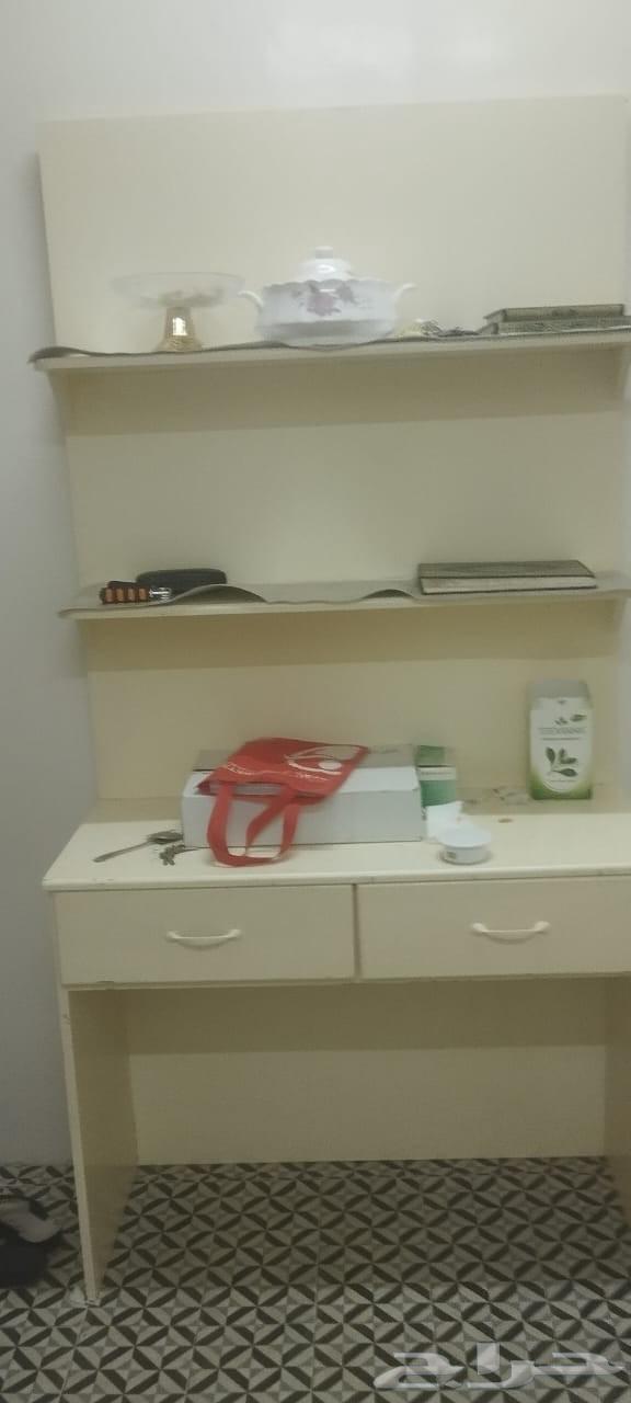 أغراض للبيع 1- غرفه تتكون من دولاب 4 ضلفه مع اتنين سرير عرض64434292082433113