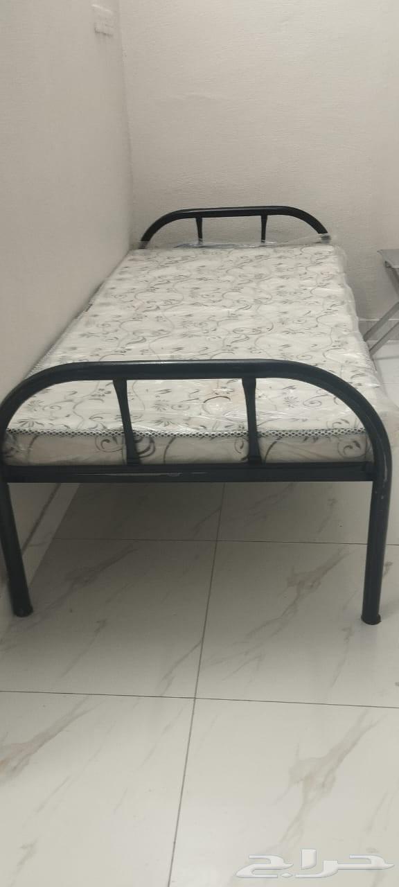 أغراض للبيع 1- غرفه تتكون من دولاب 4 ضلفه مع اتنين سرير عرض64434292082433112