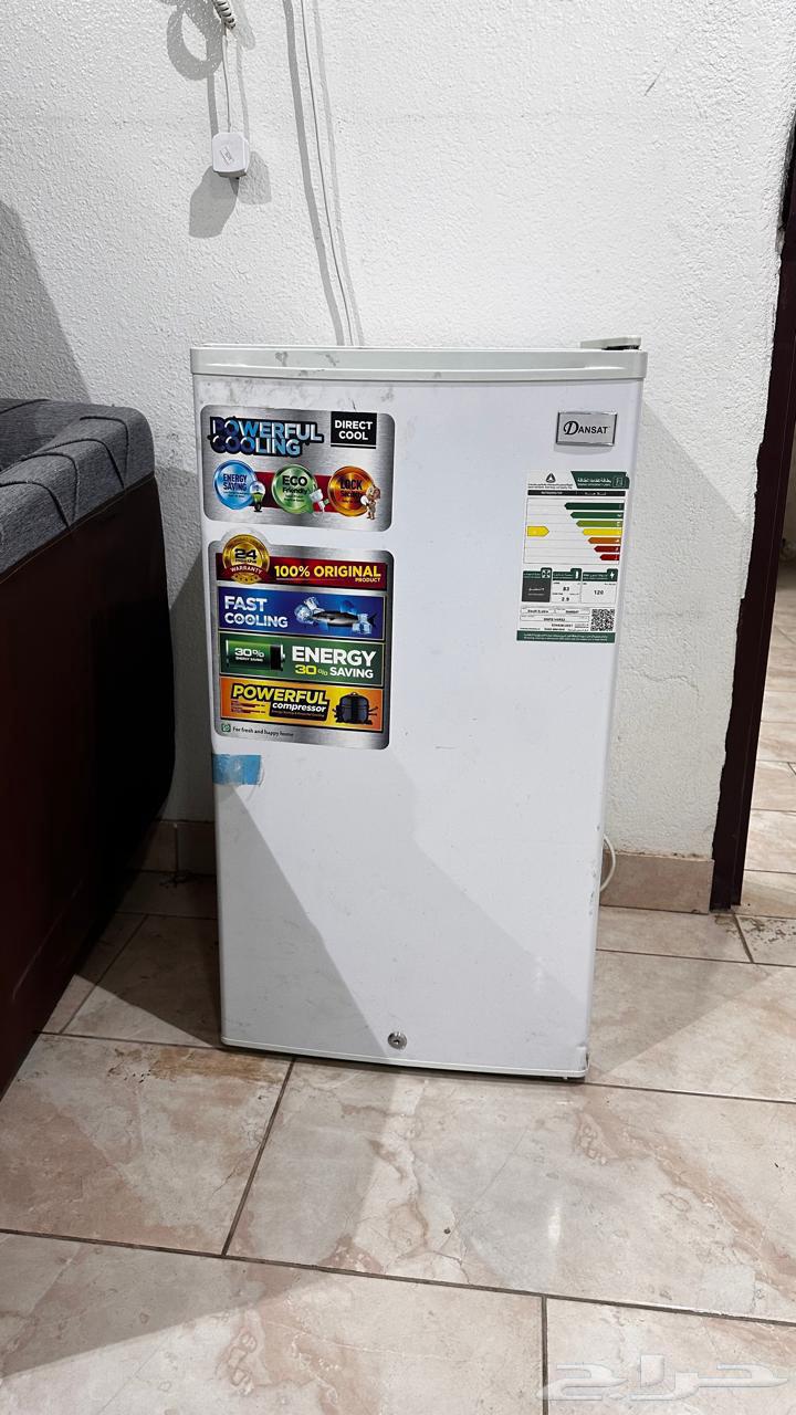 Refrigerator of suitable size64440437676163110