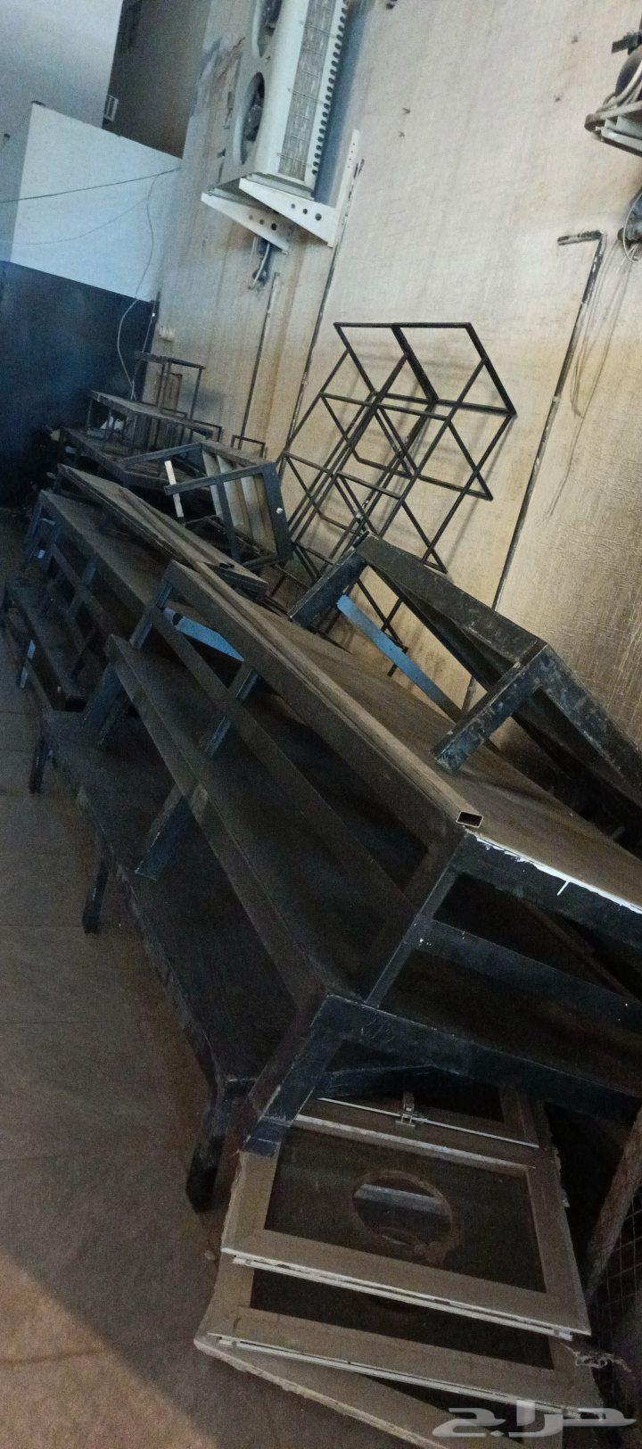 طاولات حديد قوي شبه جديد حق محل خضار عدد 9حبه ارتفاع 50سم64441090030337110